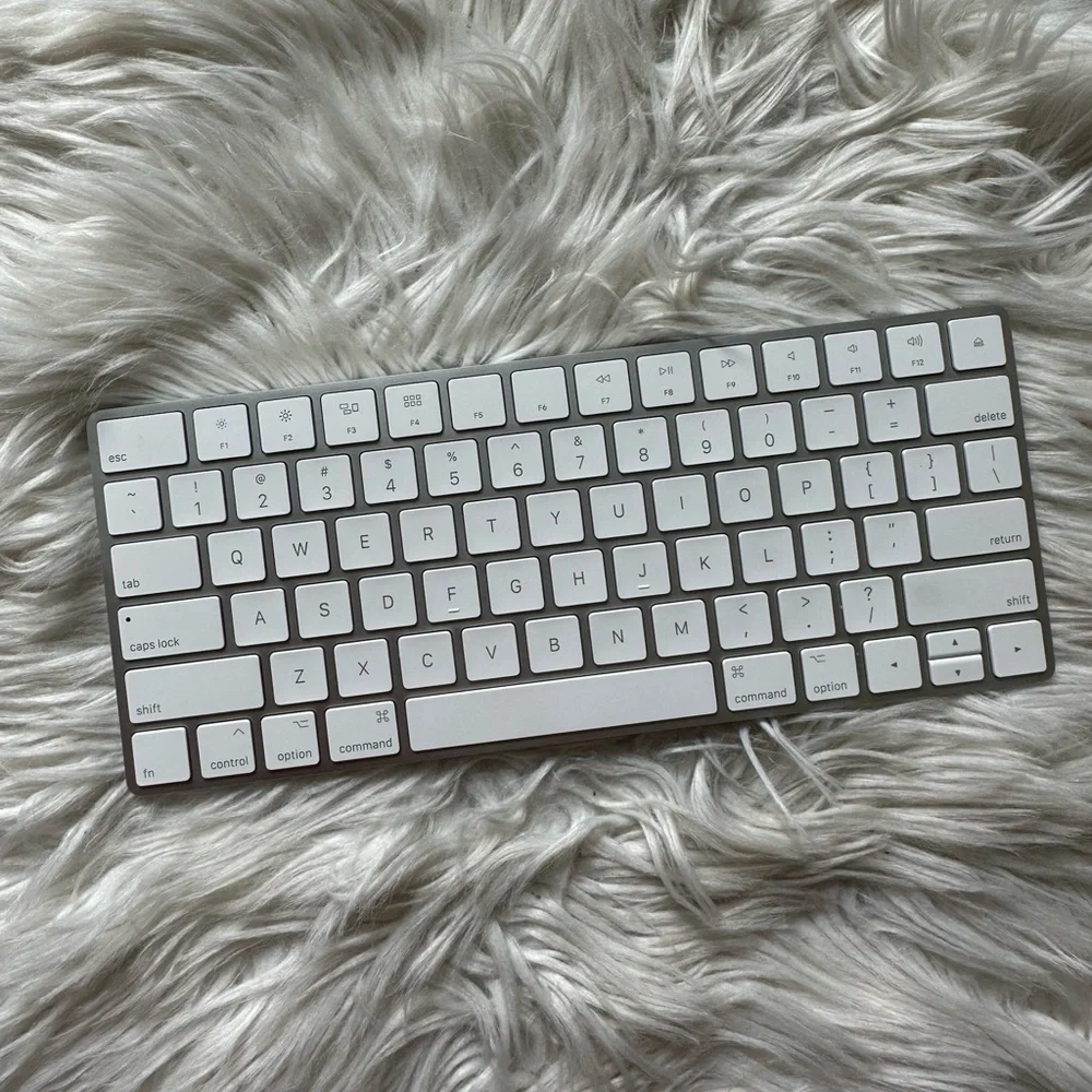 Apple wireless Magic Keyboard